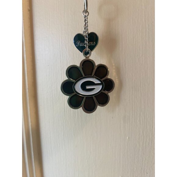Green Bay Packers Flower Pendant Necklace With Heart Charm & Adjustable Chain - Picture 9 of 9